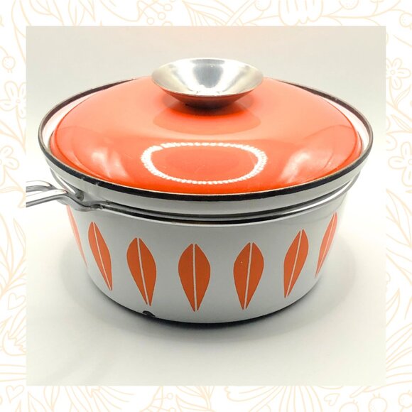 Vintage 1950’s Cathrineholm Orange Lotus Design Small Enamel Sauce Pan / Pot Wit - Picture 3 of 11
